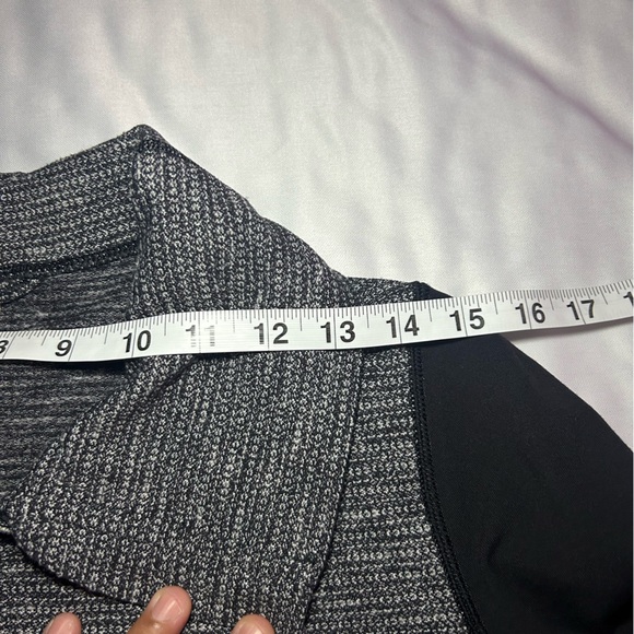 LULULEMON Daily Yoga Coco Pique Black Jacket Women’s, Size 6 - Picture 5 of 15